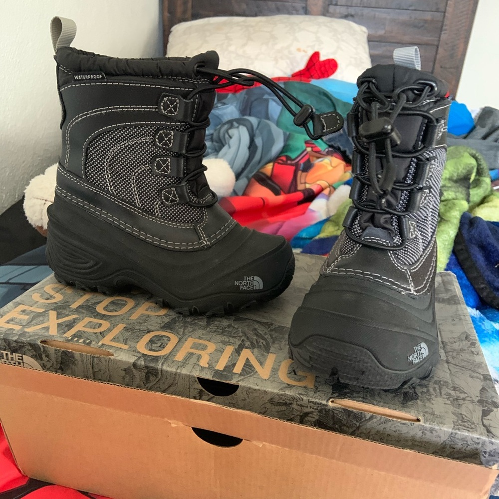 Toddler north face snow boots